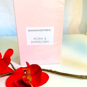 Banana republic peony and peppercorn perfume